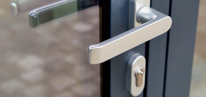 Broken Door Lock Cylinder Repair in Madera, California